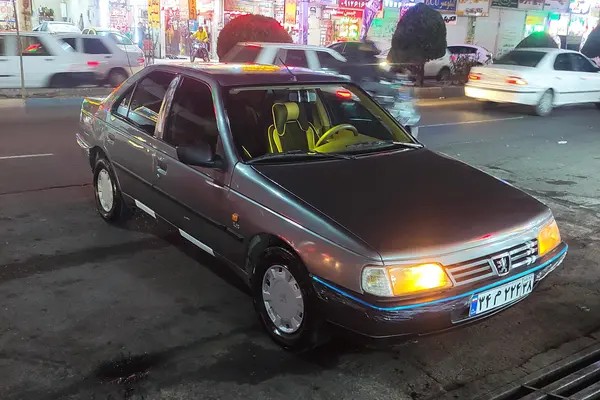 پژو، 405