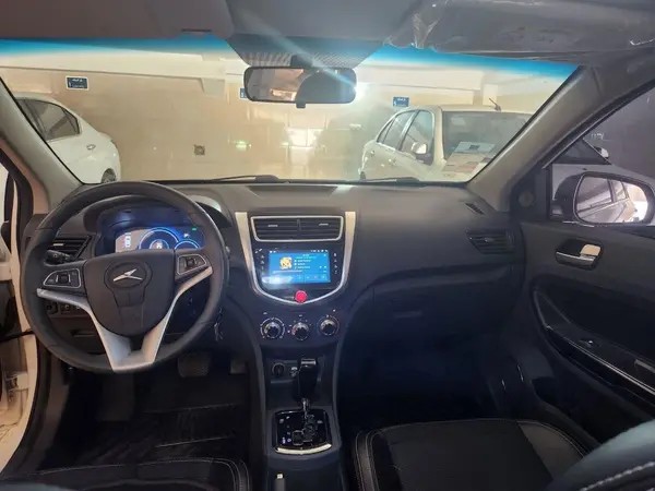 کی ام سی، ایگل
