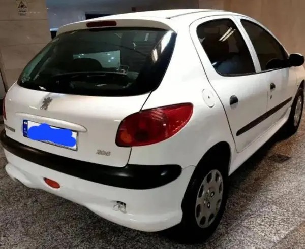 پژو، 206