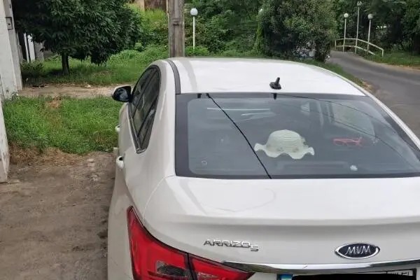 ام وی ام، آریزو 5ev