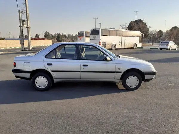 پژو، 405