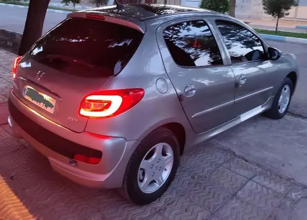 پژو، 207