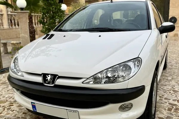 پژو، 206