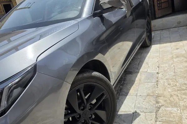 کی ام سی، J7