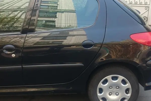 پژو، 206