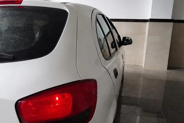 تیبا، هاچ بک