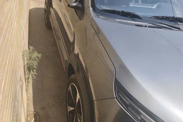 ام وی ام، X33 کراس