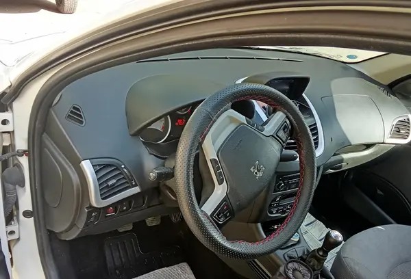 پژو، 207
