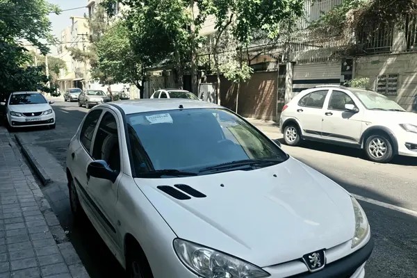 پژو، 206