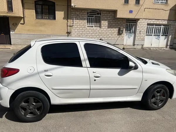 پژو، 207
