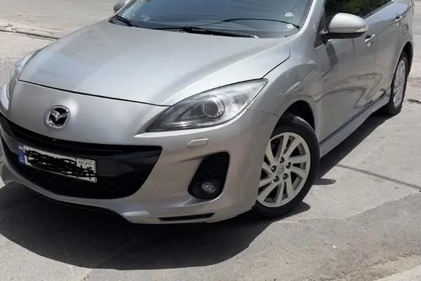 مزدا، 3 نیو صندوق دار
