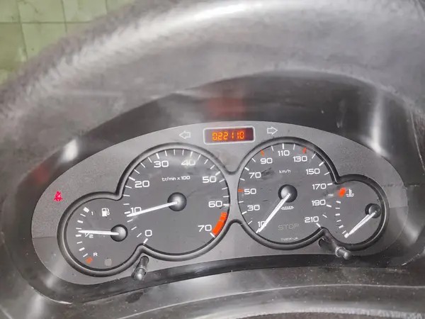 پژو، 207