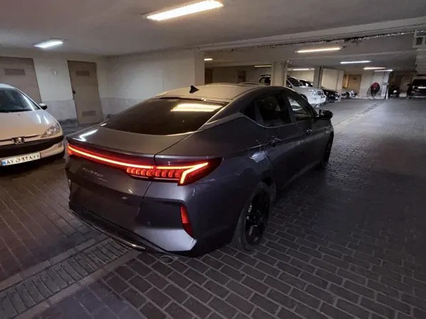 کی ام سی، J7