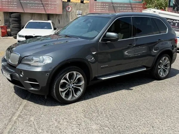 ب ام و، X5