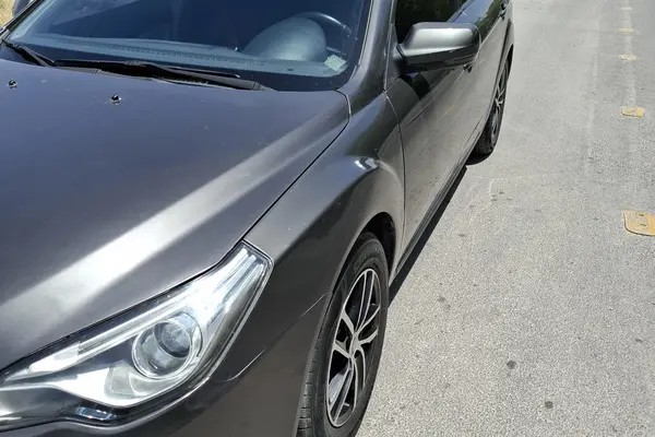 بسترن، B50F