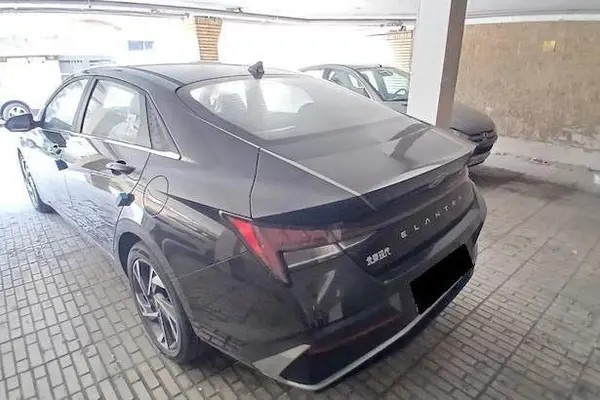 هیوندای، النترا