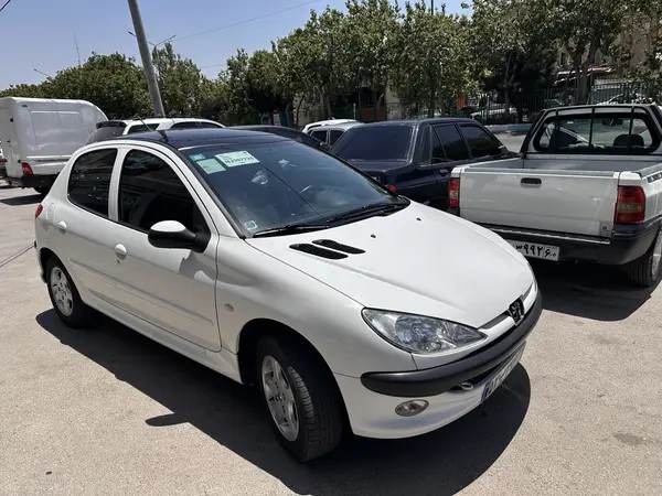 پژو، 206