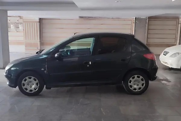 پژو، 206