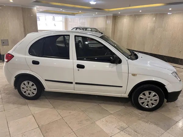 تیبا، هاچ بک