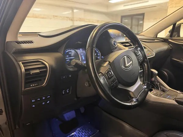 لکسوس، NX هیبرید