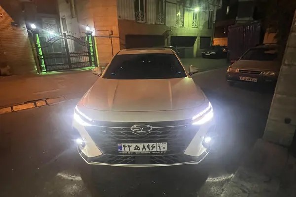 فونیکس، آریزو 8 (Z8)