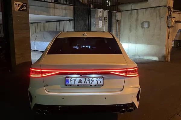 فونیکس، آریزو 8 (Z8)