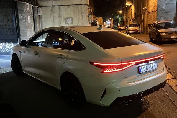 فونیکس، آریزو 8 (Z8)