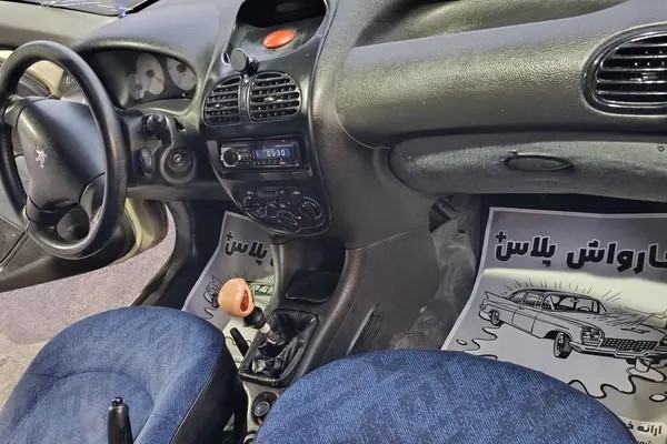 پژو، 206