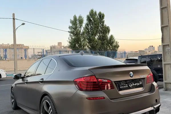 ب ام و، سری 5 سدان
