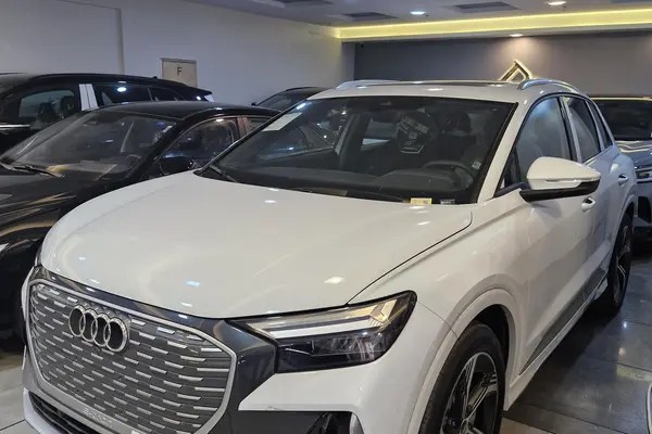 آئودی، Q4 e-tron