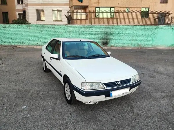 پژو، 405