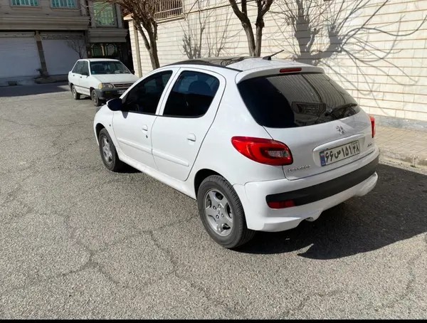 پژو، 207