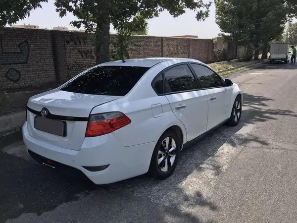 برلیانس، H330
