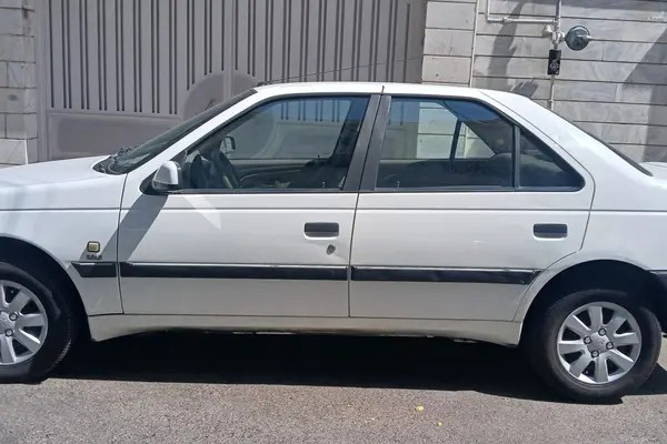 پژو، 405