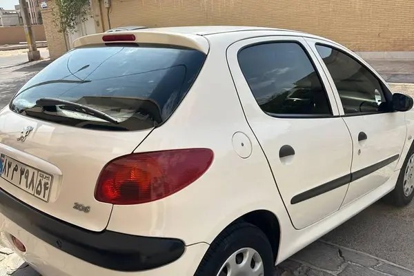پژو، 206
