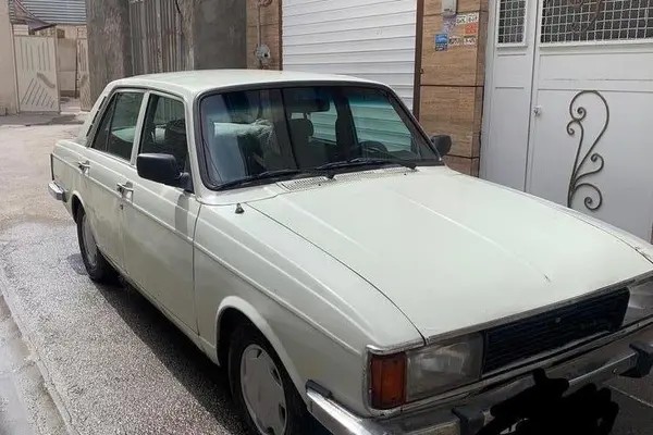 پیکان، سدان