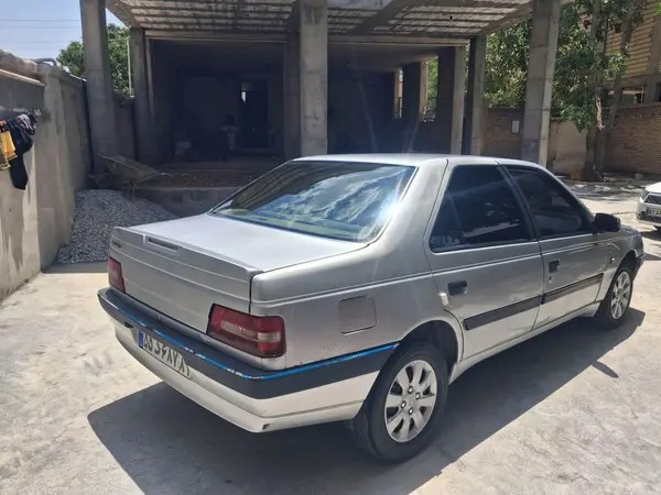 پژو، 405