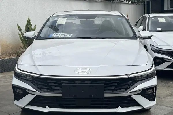 هیوندای، النترا