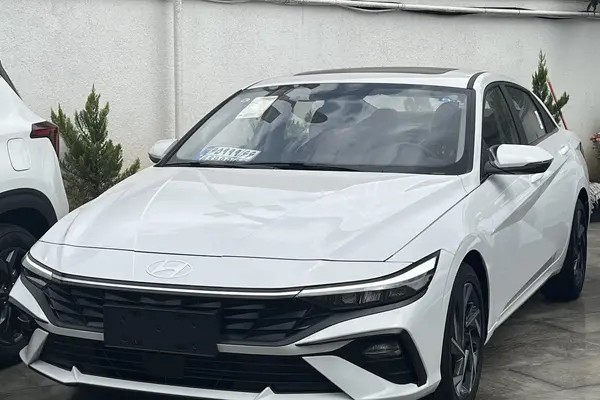 هیوندای، النترا