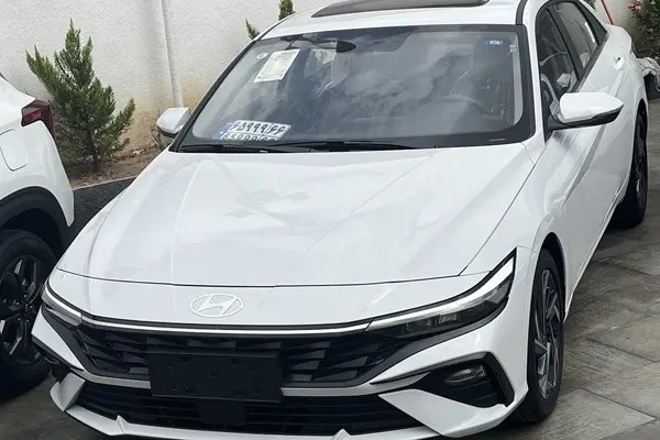 هیوندای، النترا