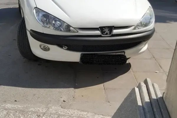 پژو، 206