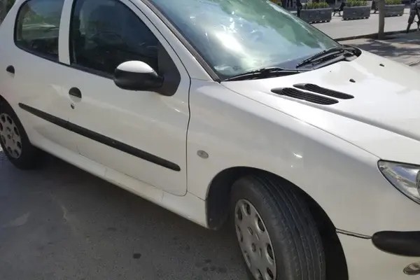 پژو، 206