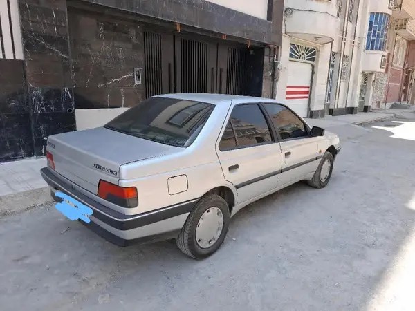 پژو، 405
