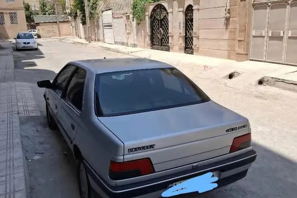 پژو، 405