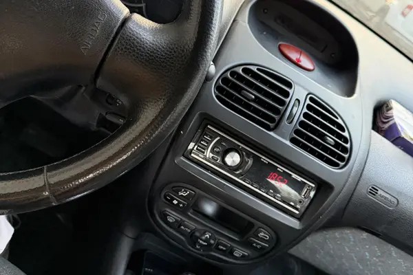 پژو، 206 SD