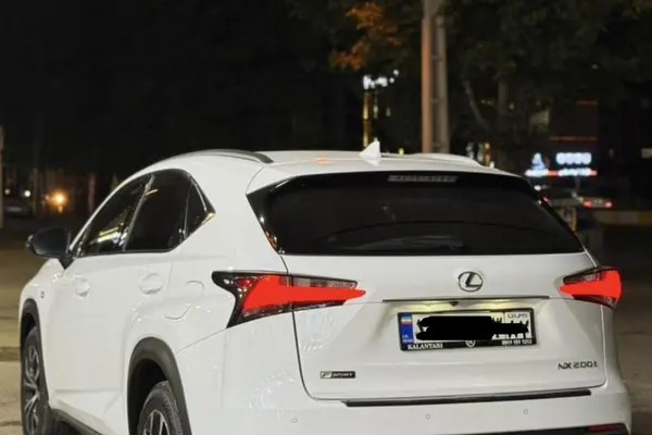 لکسوس، NX