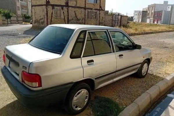 پراید، صندوق دار