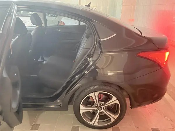 ام وی ام، آریزو 5ev