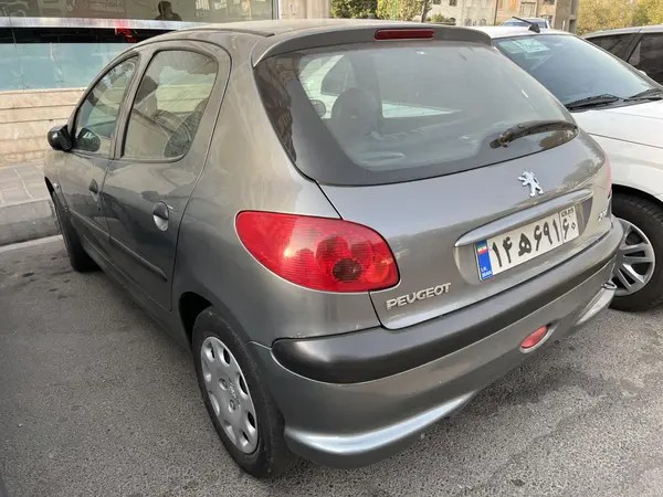 پژو، 206