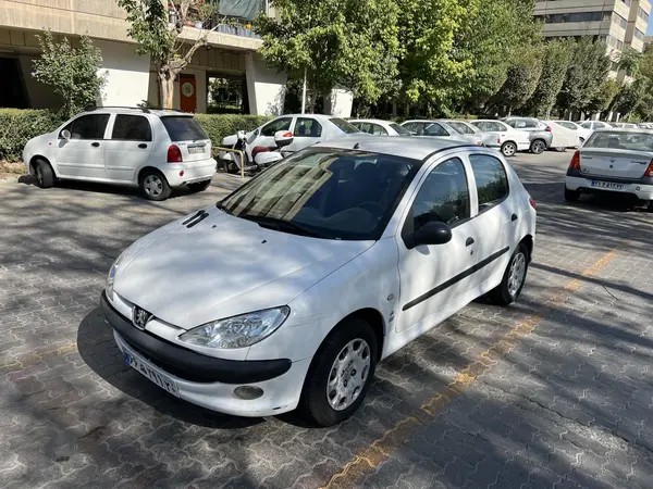 پژو، 206